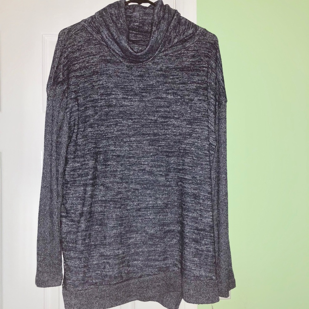 NWT light weight cowl neck sweater.